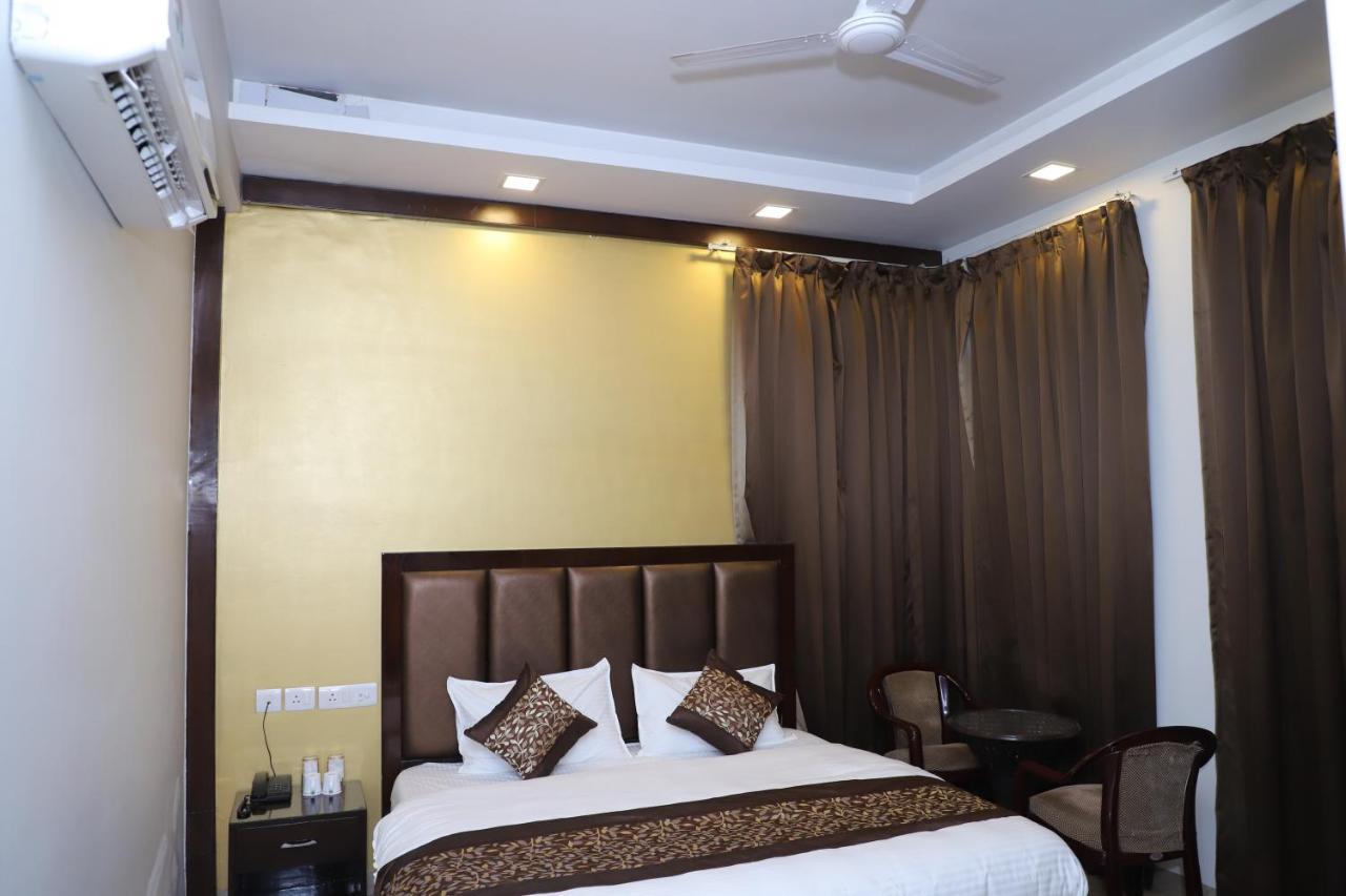 Nirvana Rooms คูร์เคาน์ ภายนอก รูปภาพ