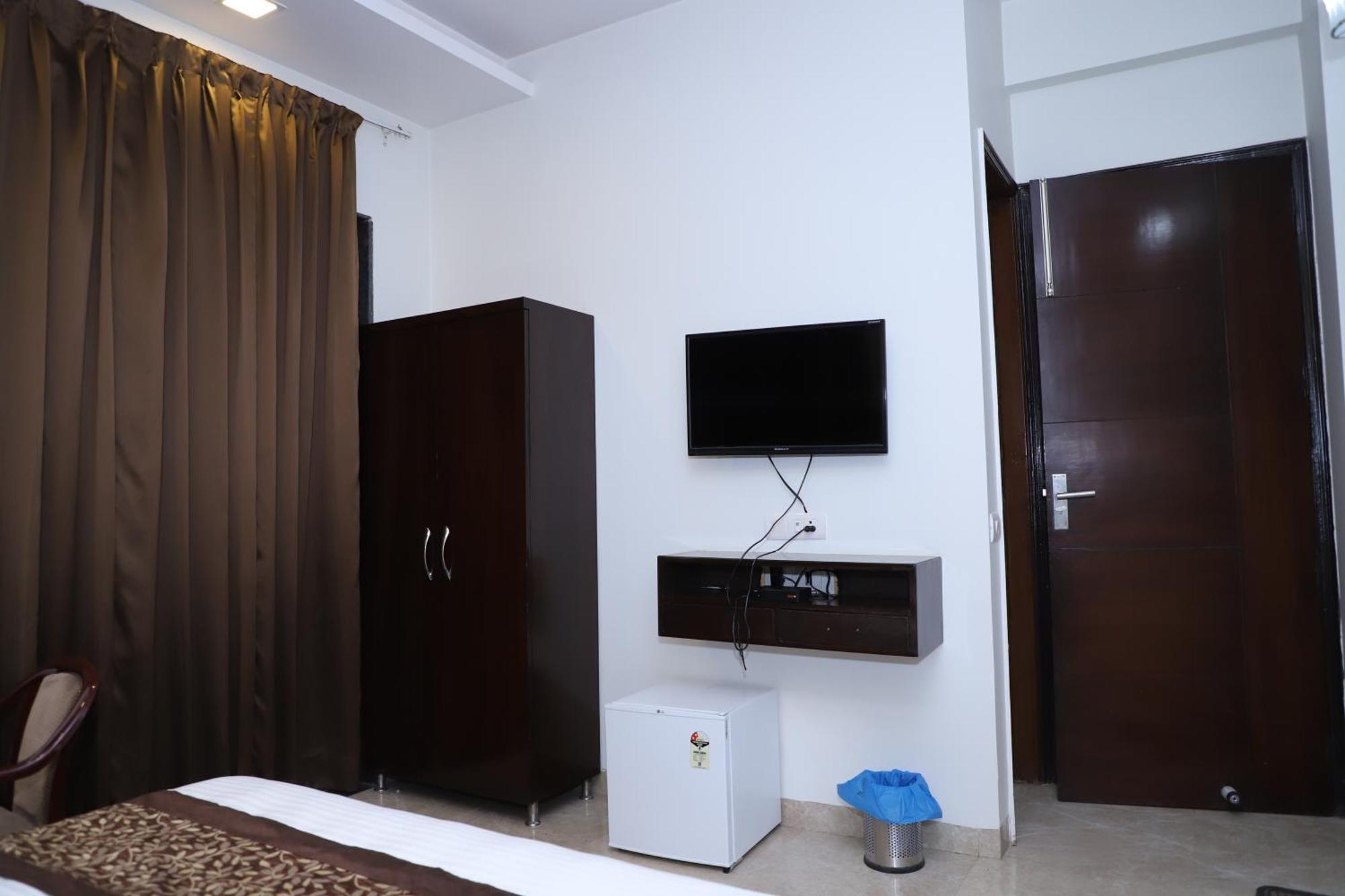 Nirvana Rooms คูร์เคาน์ ภายนอก รูปภาพ