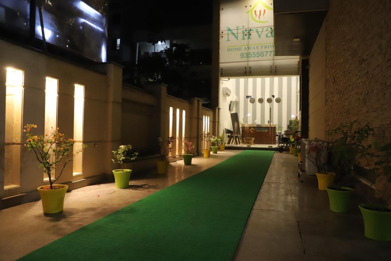 Nirvana Rooms คูร์เคาน์ ภายนอก รูปภาพ