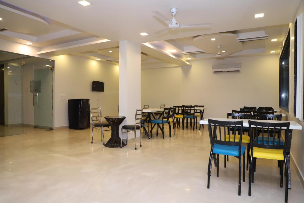 Nirvana Rooms คูร์เคาน์ ภายนอก รูปภาพ