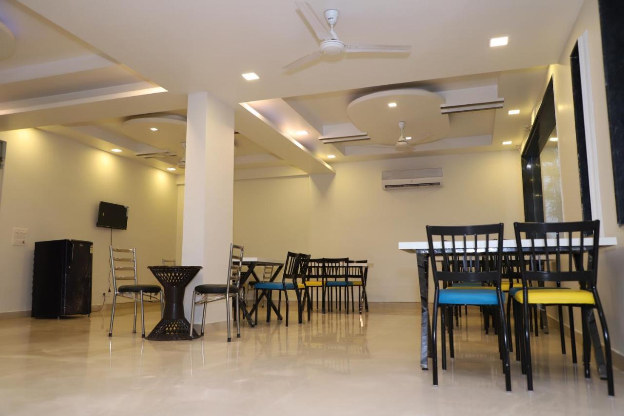 Nirvana Rooms คูร์เคาน์ ภายนอก รูปภาพ