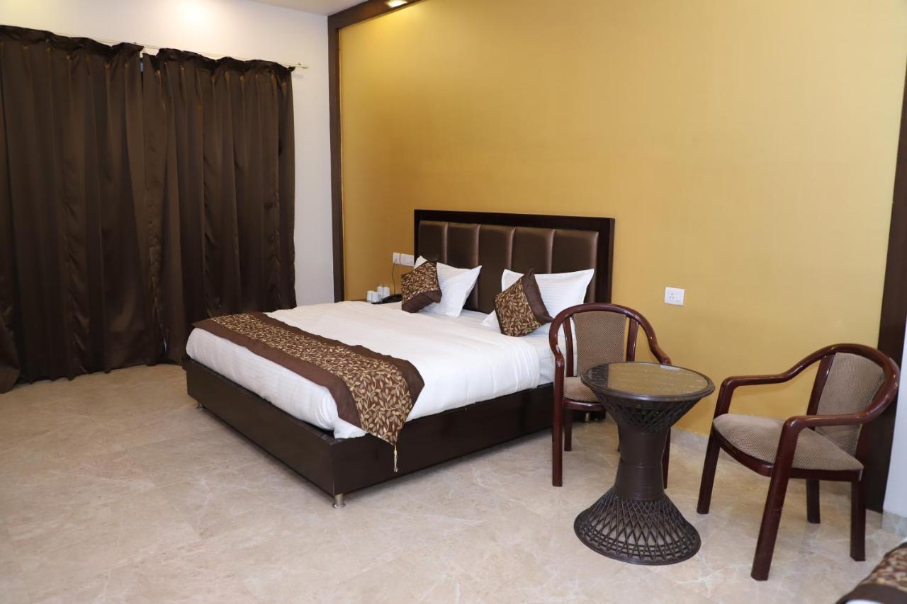 Nirvana Rooms คูร์เคาน์ ภายนอก รูปภาพ